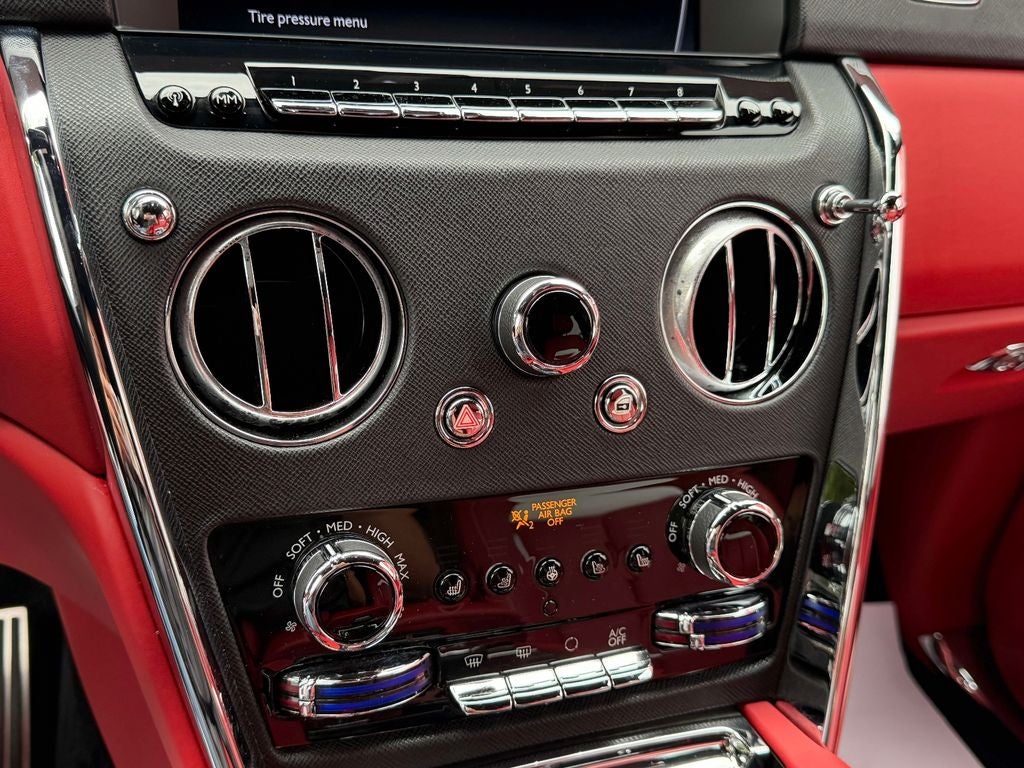 2021 Rolls-Royce Cullinan Base