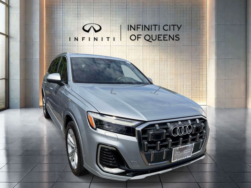2025 Audi Q7 55 Premium Plus quattro Tiptronic's photo