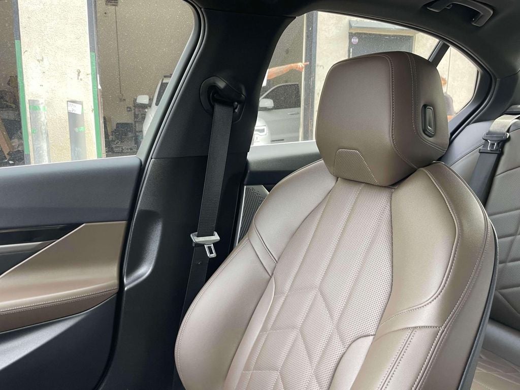 2025 BMW 5 Series 530i xDrive