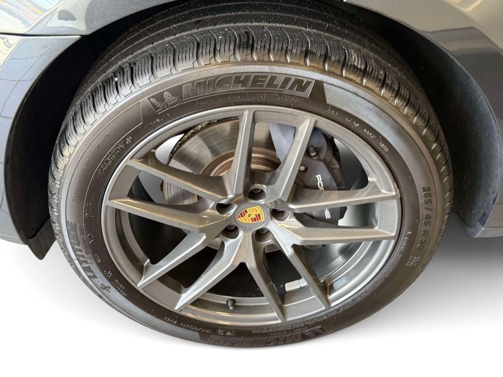 2023 Porsche Macan T