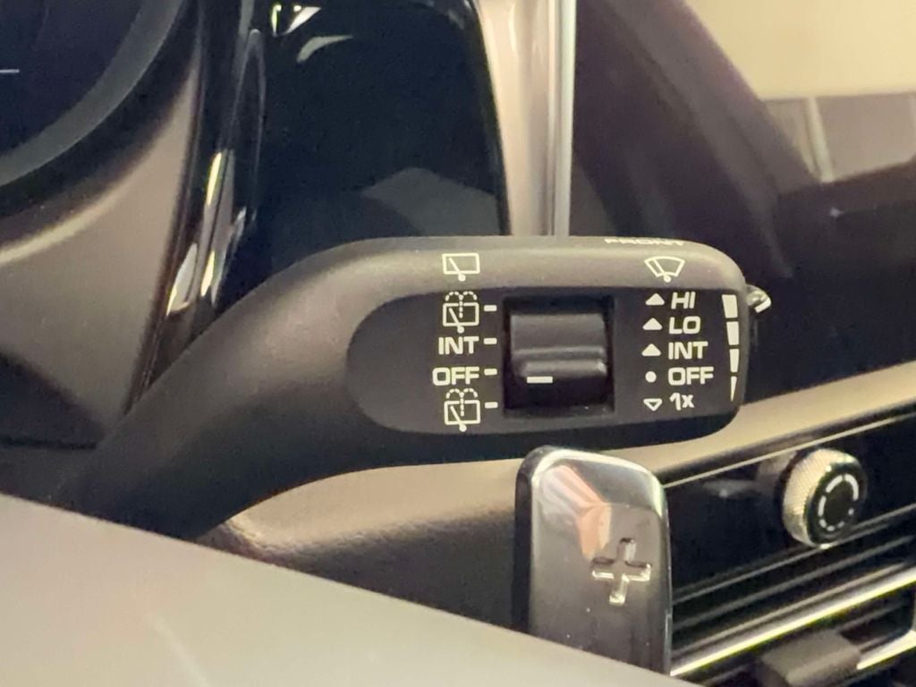 2023 Porsche Macan T