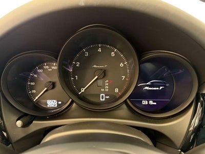 2023 Porsche Macan T