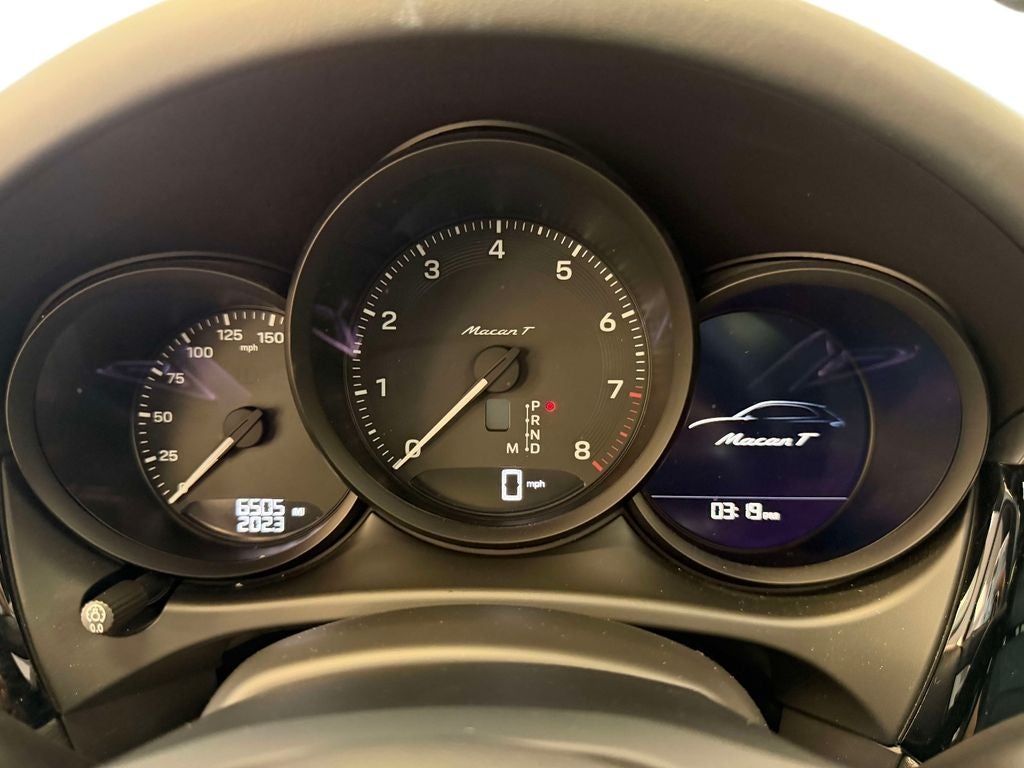 2023 Porsche Macan T