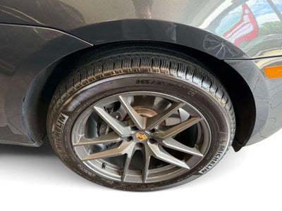 2023 Porsche Macan T