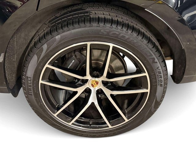2024 Porsche Macan T