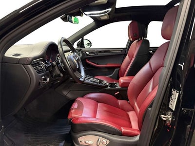 2024 Porsche Macan T