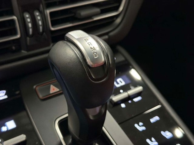 2024 Porsche Macan T