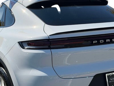 2024 Porsche Cayenne Coupe Base