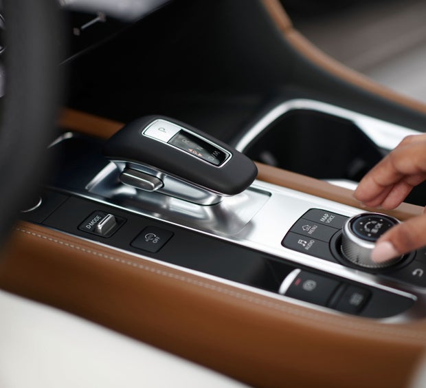 2023 INFINITI QX60 Key Features - Wireless Apple CarPlay® integration | INFINITI City of Queens in Bayside NY
